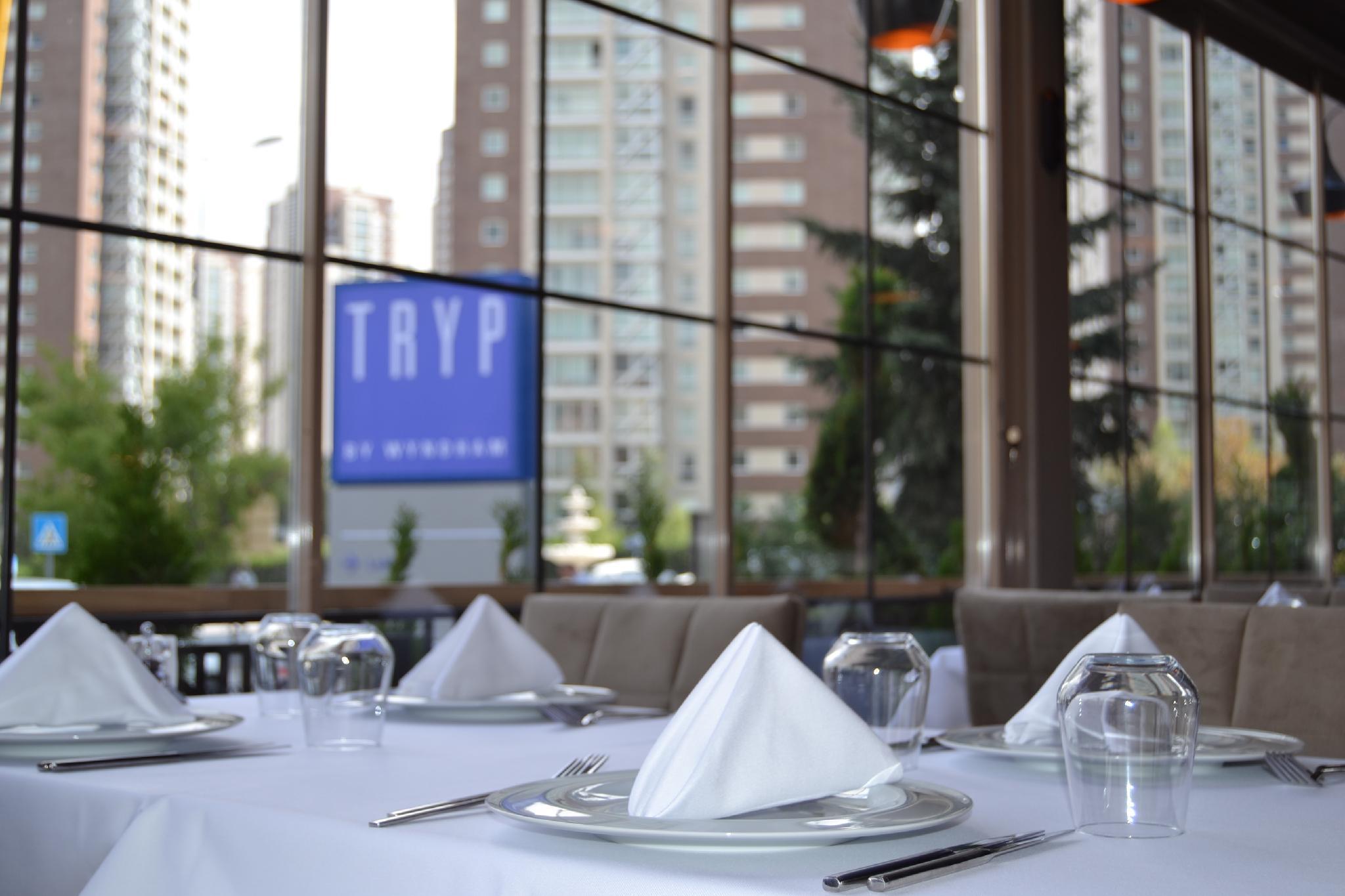 Отель Tryp By Wyndham Ankara Oran Экстерьер фото