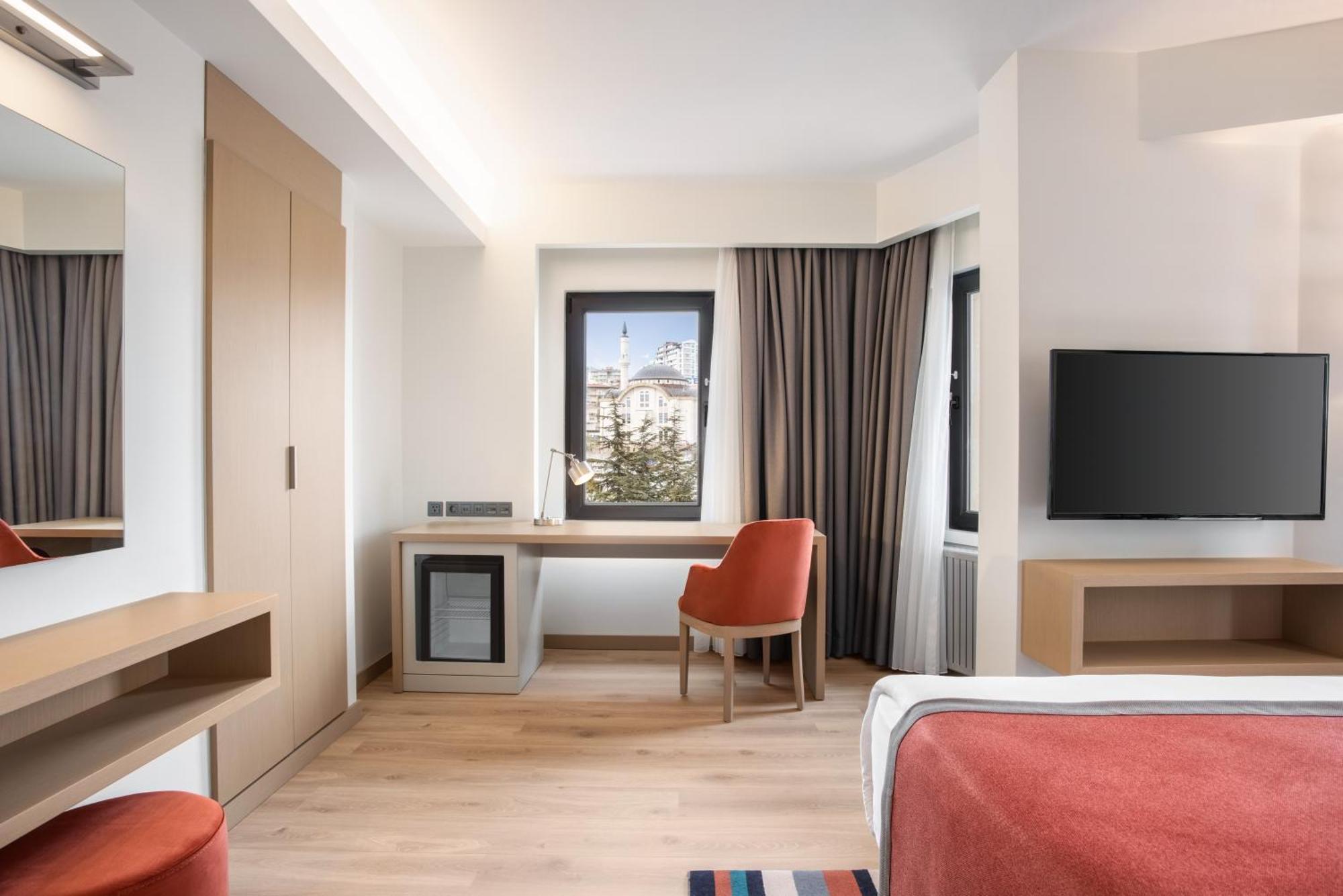 Отель Tryp By Wyndham Ankara Oran Номер фото