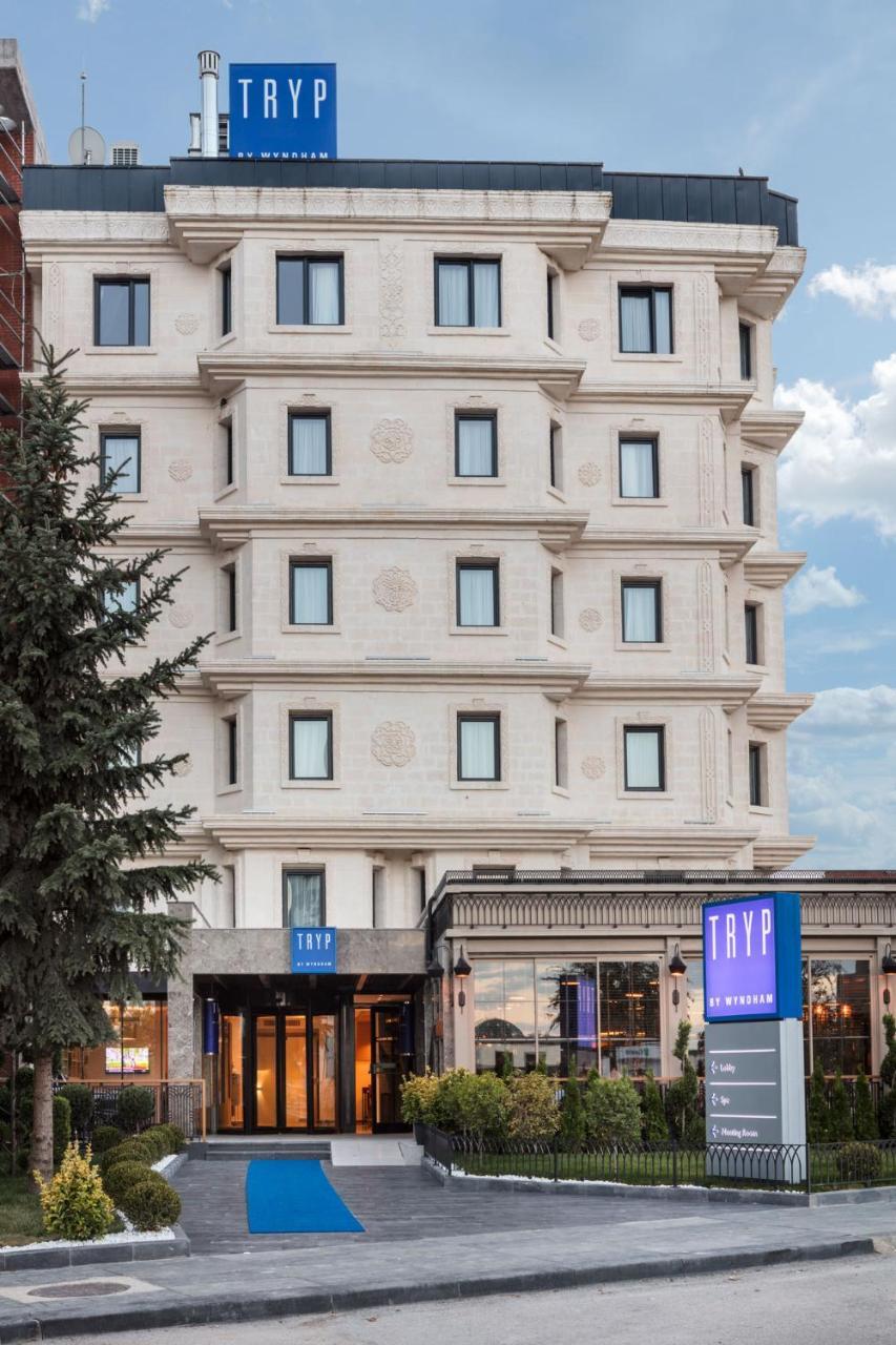 Отель Tryp By Wyndham Ankara Oran Экстерьер фото